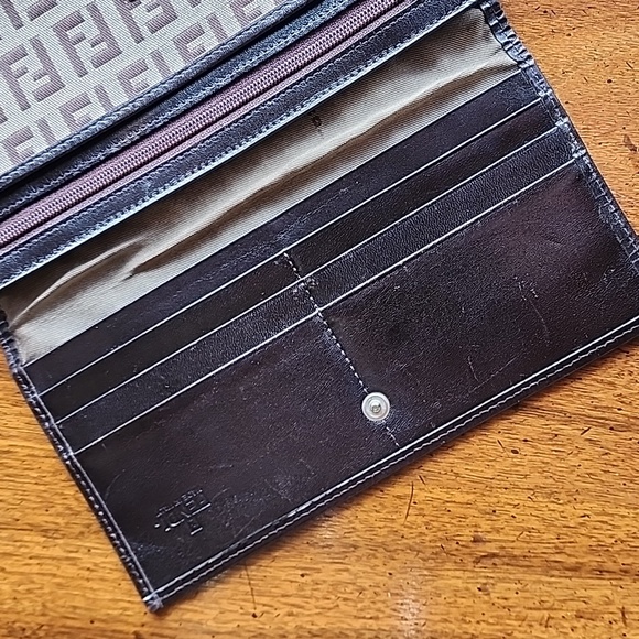 Vintage Fendi Brown & Beige Zucchino Canvas & Leather Continental Wallet - Picture 17 of 17